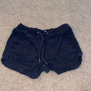 H&M black shorts